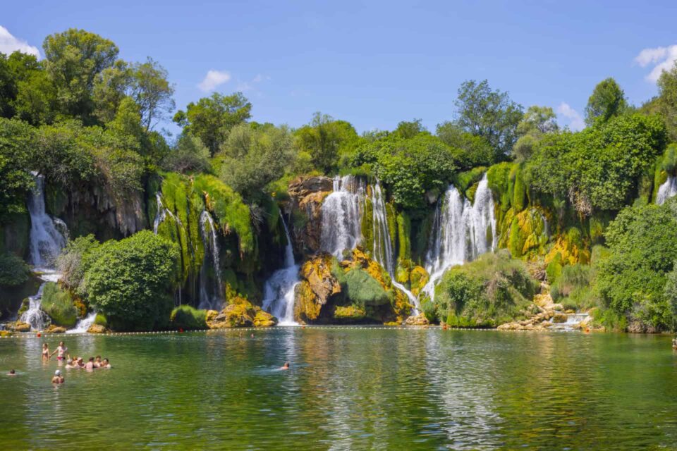 Les cascades de Kravice près de Mostar, une merveille naturelle de Bosnie-Herzégovine